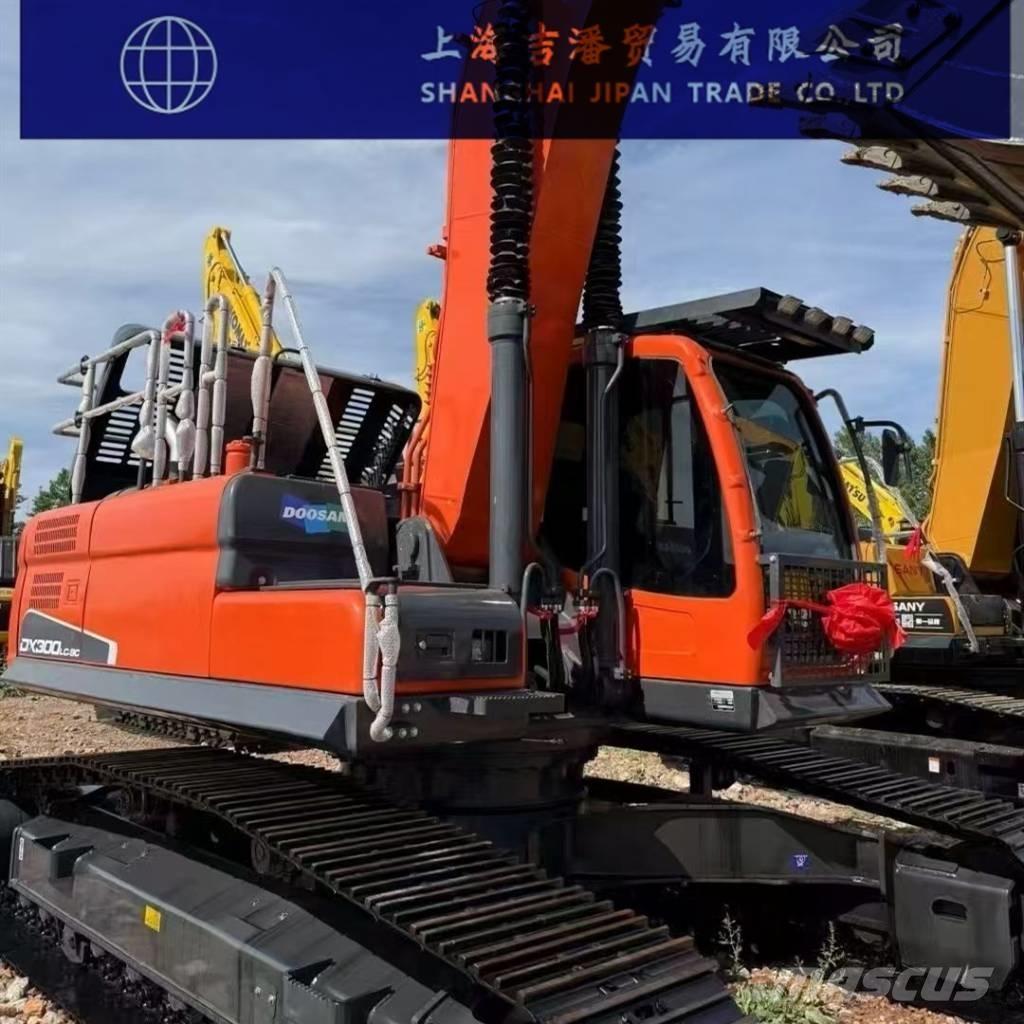 Doosan DX 300 Pásová rýpadla