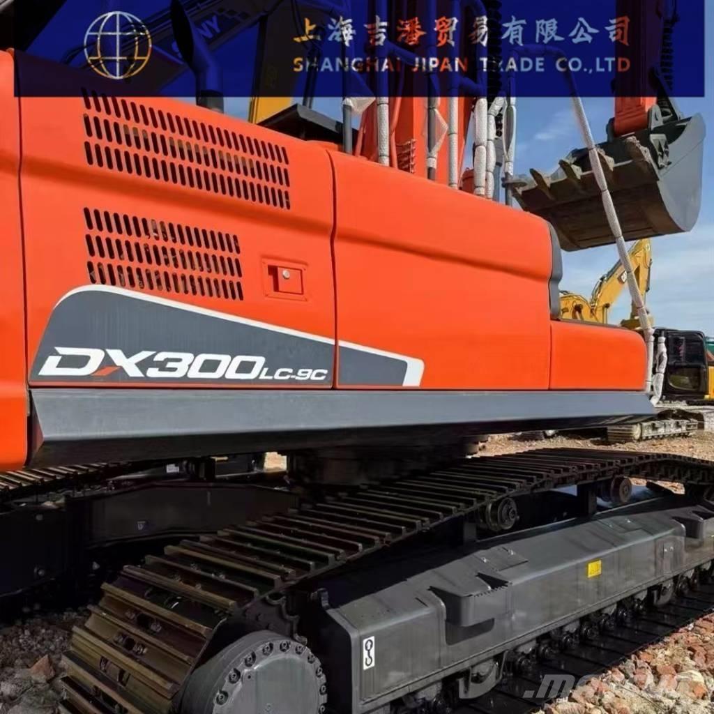 Doosan DX 300 Pásová rýpadla