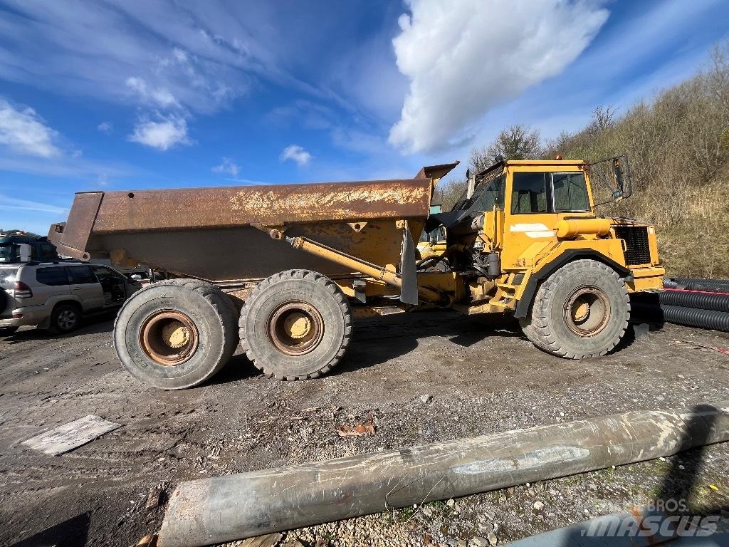 Volvo A25c Kloubové dempry