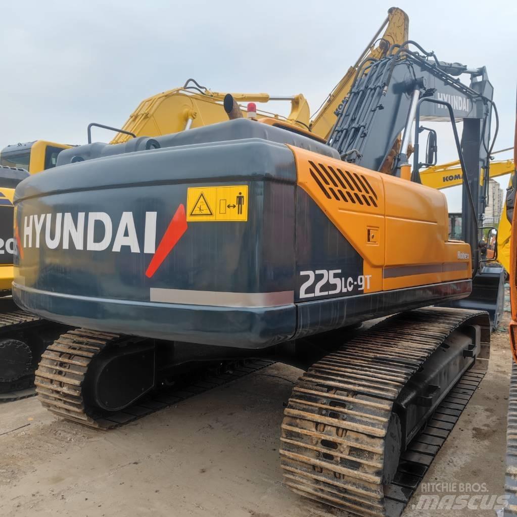 Hyundai R 225LC-9T Pásová rýpadla