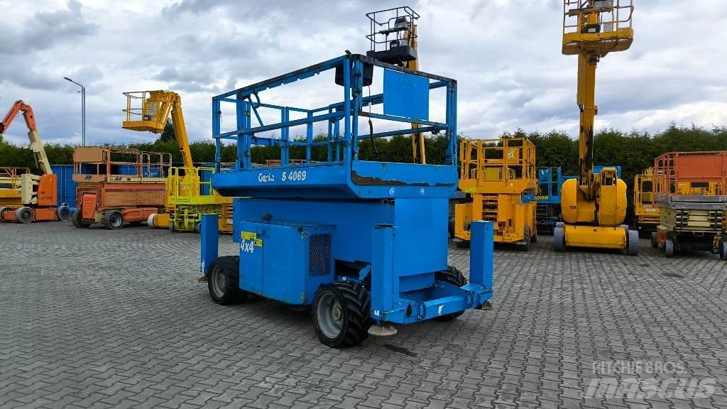 Genie GS 4069 Nůžková zvedací plošina