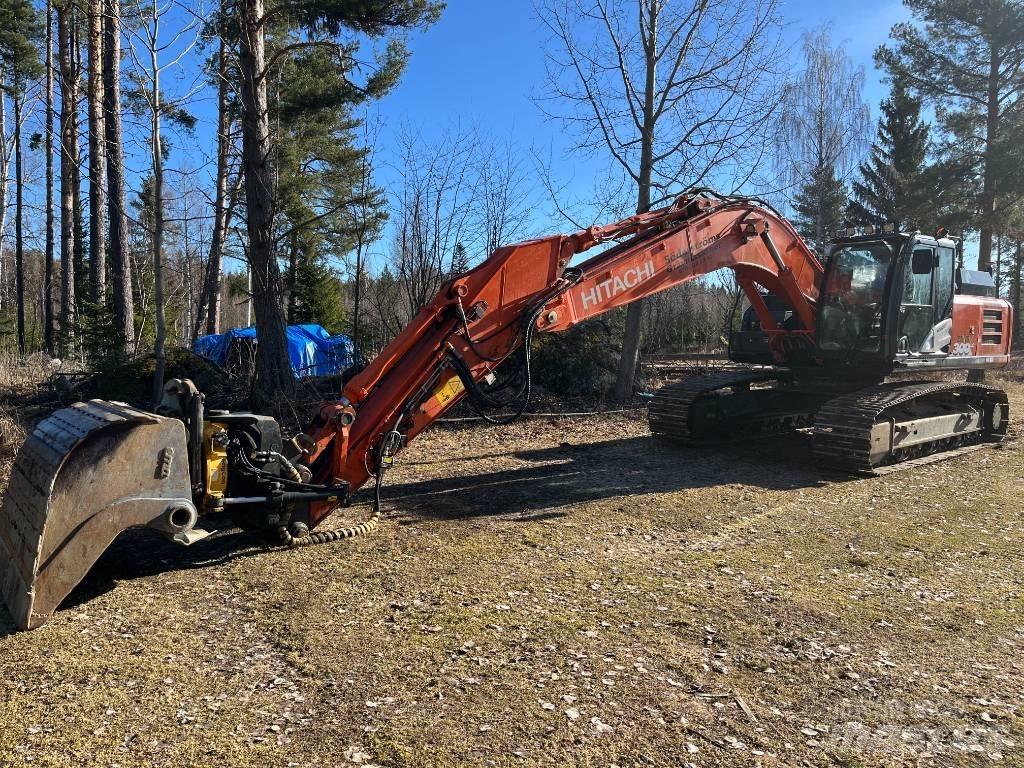 Hitachi ZX 300 LC-6 Pásová rýpadla