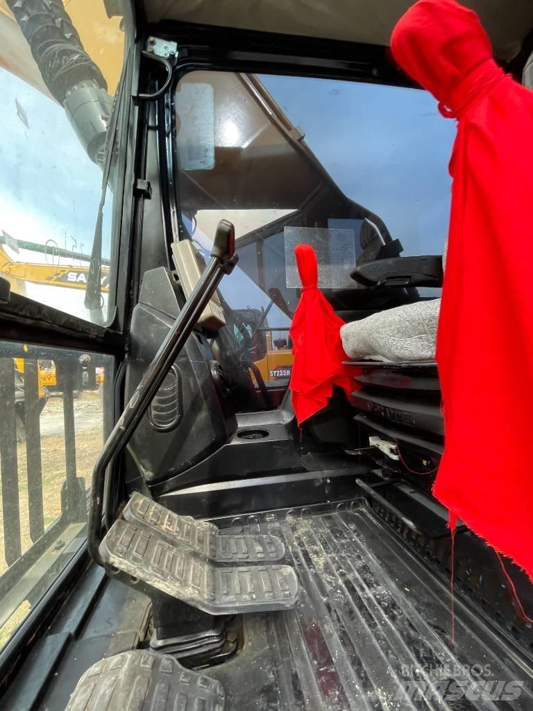 Sany 215 Midi rýpadla 7t - 12t