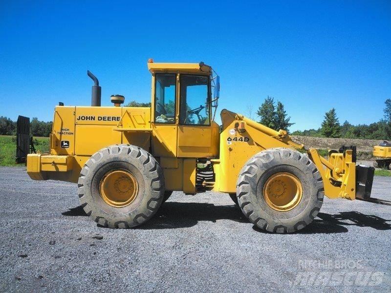 John Deere 644 D Kolové nakladače