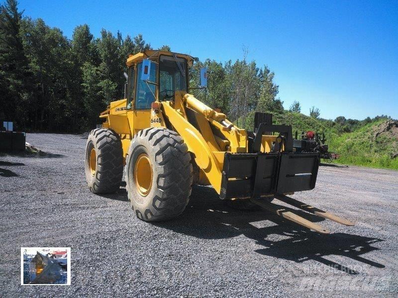 John Deere 644 D Kolové nakladače