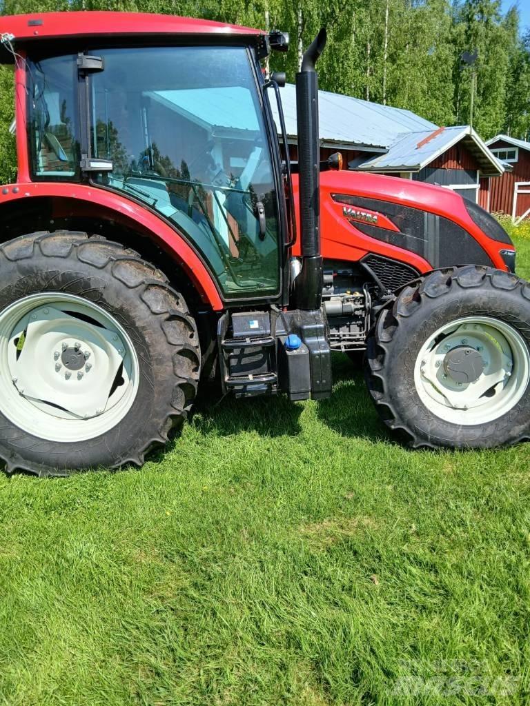 Valtra A 105 Traktory