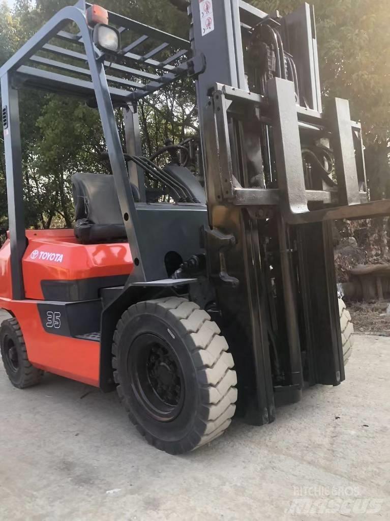Toyota FD 35 Dieselové vozíky