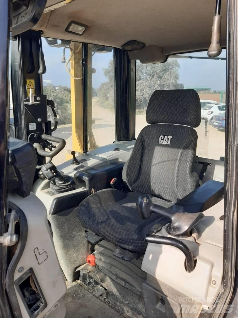 CAT D6N LGP Pásové dozery