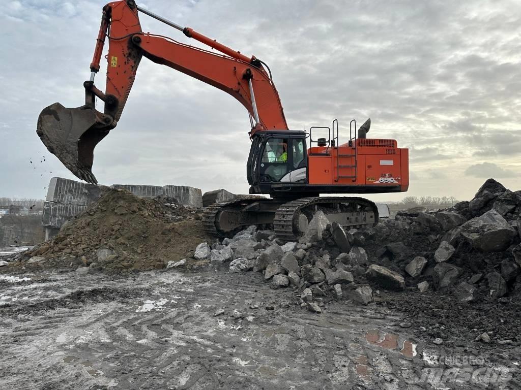 Hitachi ZX690 LCR - 6 Pásová rýpadla