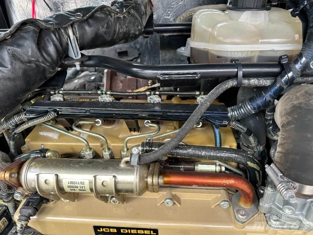 JCB TM220 SV A Teleskopické kolové nakladače