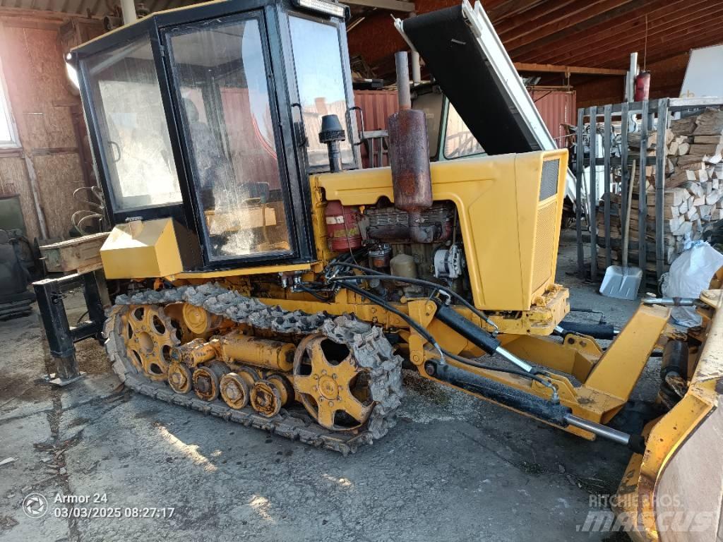  Bulgar T54 Kolové dozery