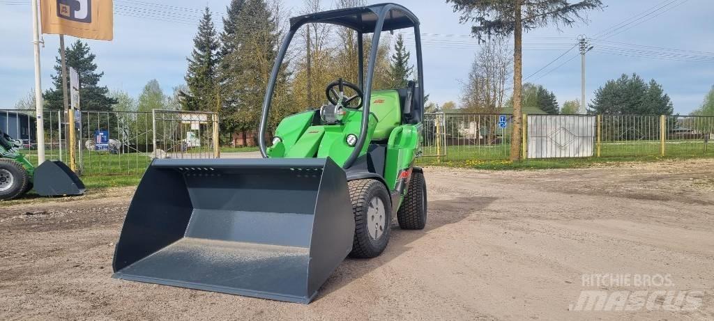 Avant 225 Víceúčelové nakladače