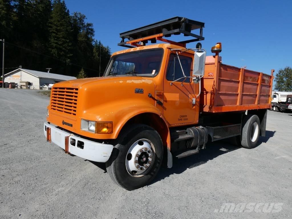 International 4900 Sklápěče