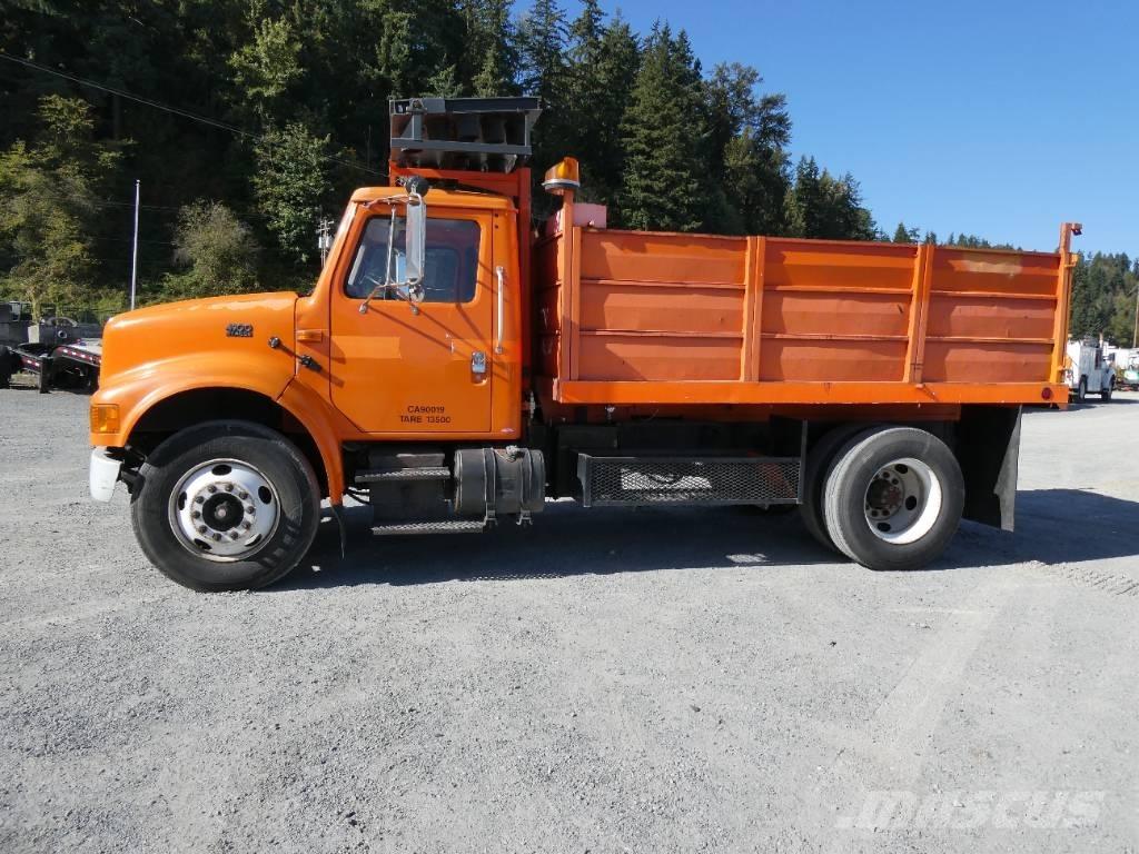 International 4900 Sklápěče