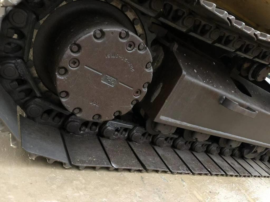 Komatsu 200-7 Pásová rýpadla