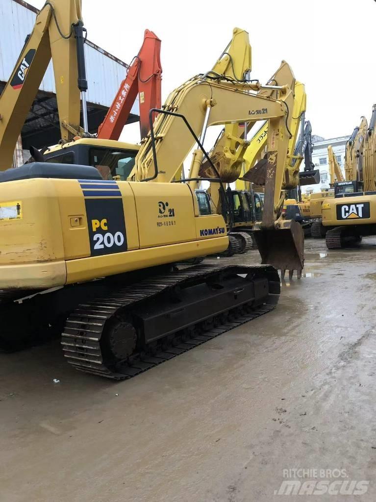 Komatsu 200-7 Pásová rýpadla