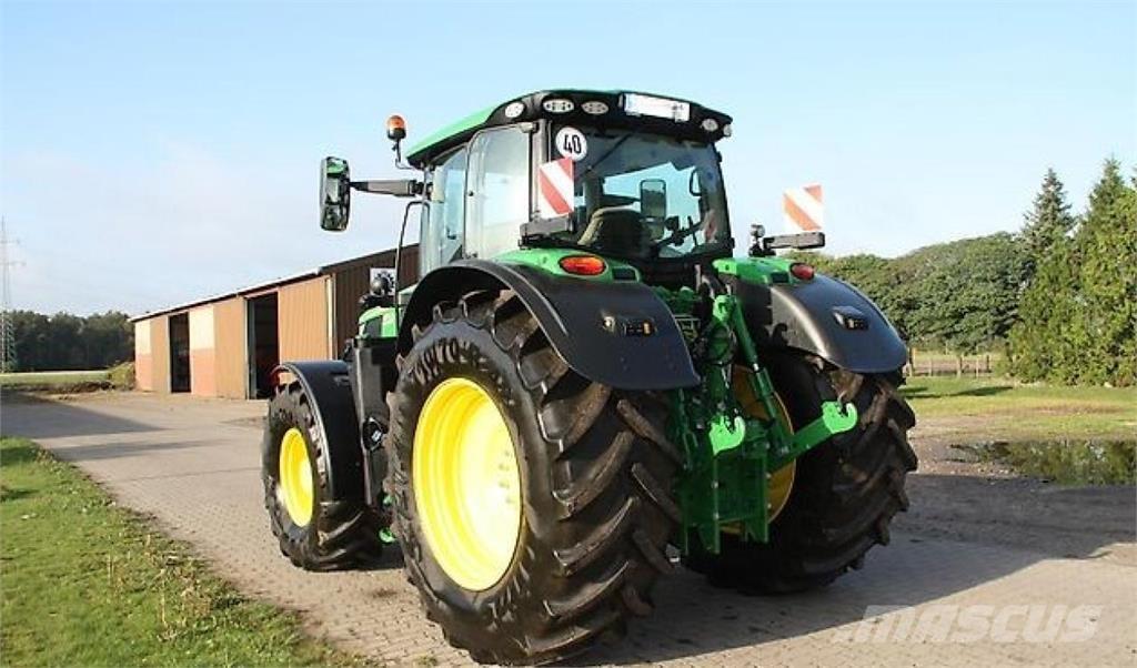 John Deere 6R195 Traktory