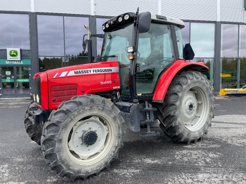 Massey Ferguson 5445 Traktory
