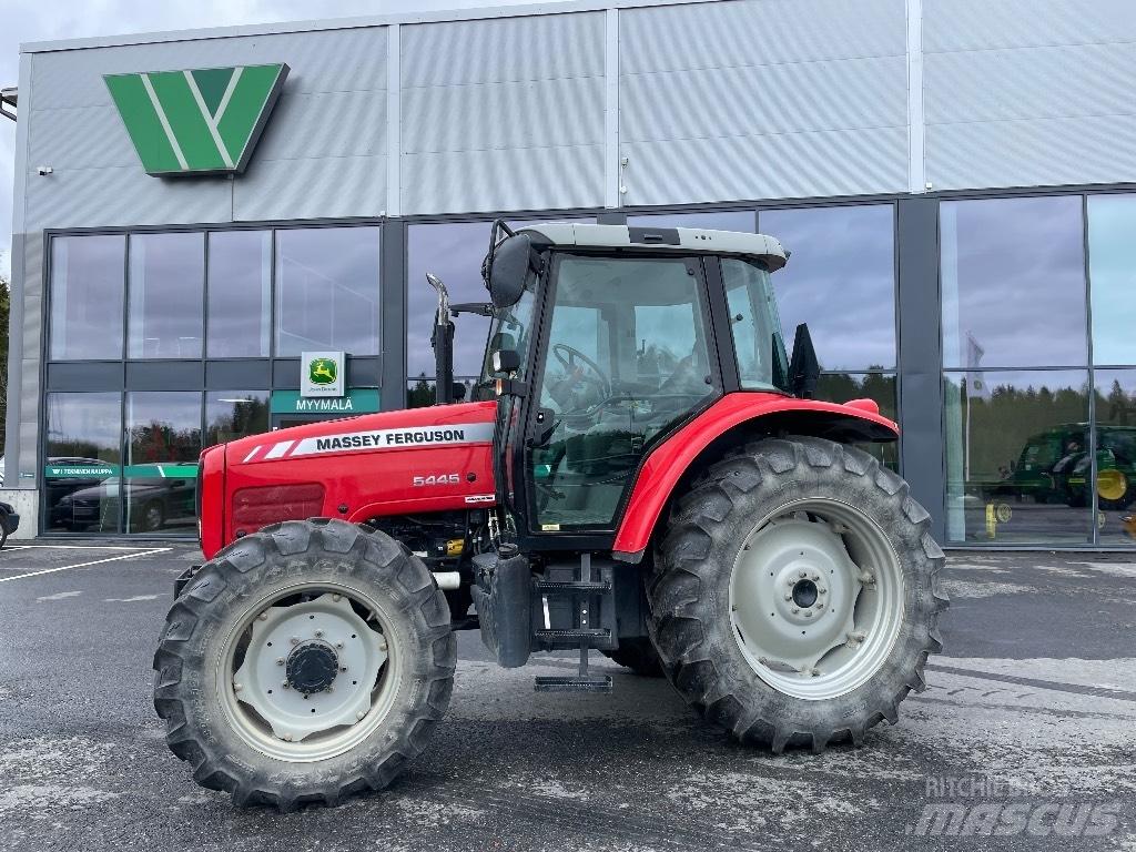 Massey Ferguson 5445 Traktory