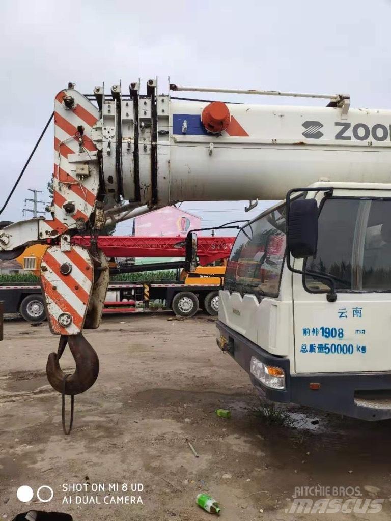 Zoomlion QY80V Univerzální terénní jeřáby