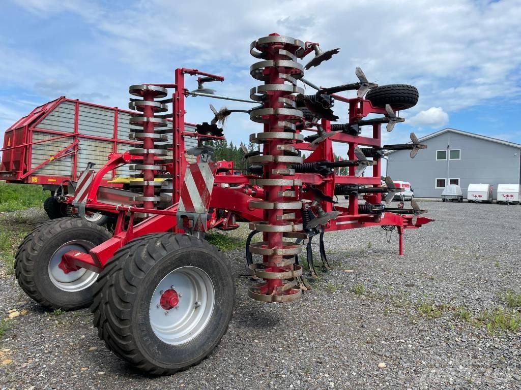 Horsch Terrano 5 FX Kultivátory
