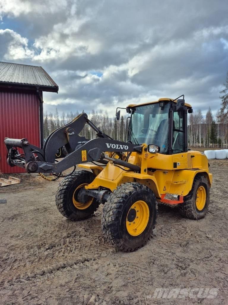 Volvo L 30 G Kolové nakladače