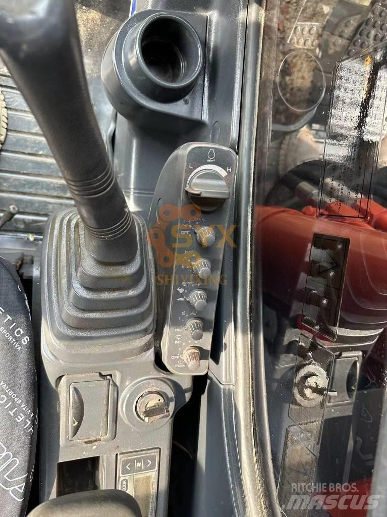 Hitachi EX 200 Pásová rýpadla