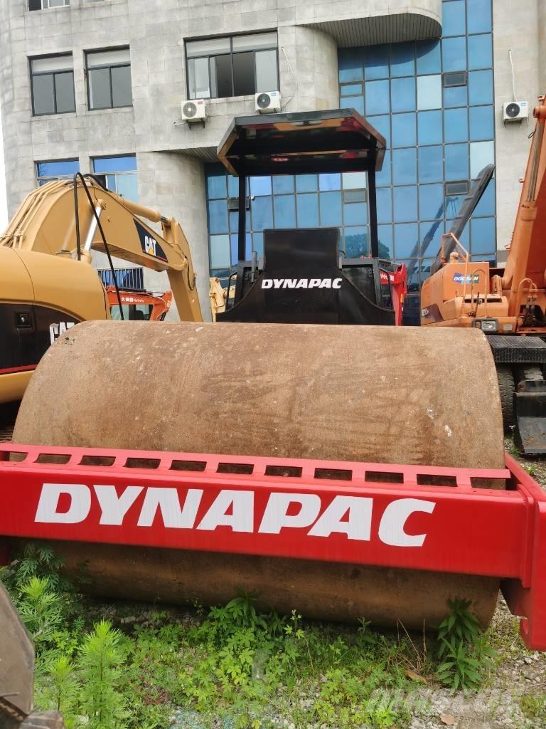 Dynapac CA 251 D Tahačové válce
