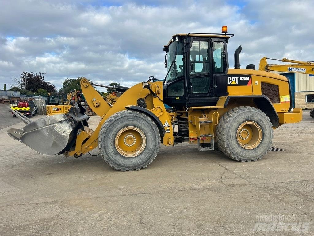 CAT 926M Kolové nakladače