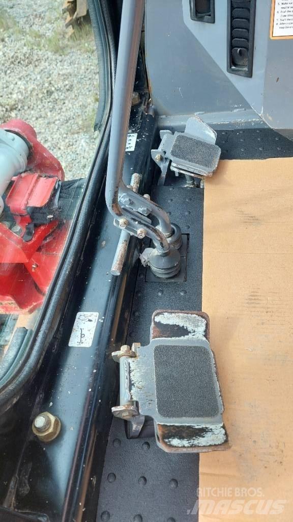 Takeuchi TB 23 R Mini rýpadla < 7t