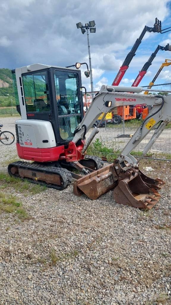 Takeuchi TB 23 R Mini rýpadla < 7t