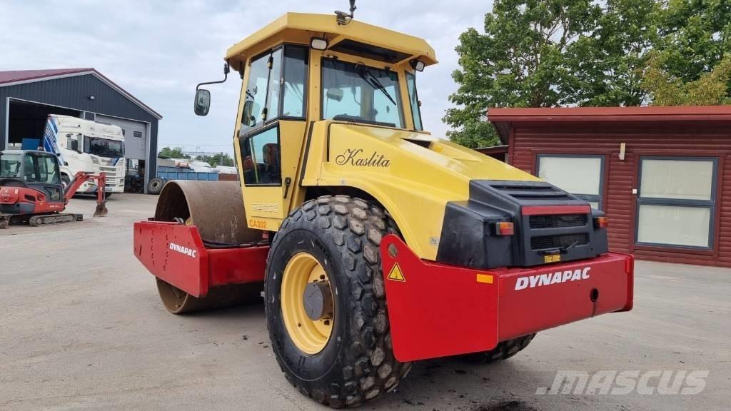 Dynapac CA 302 D Tahačové válce