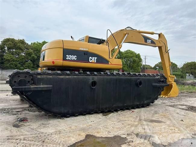 CAT 320 C Obojživelná rypadla