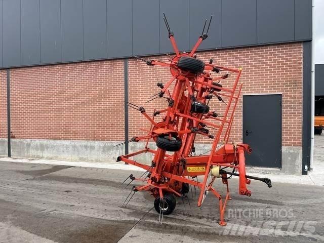 Kuhn GF8501 Obraceče a shrabovače sena