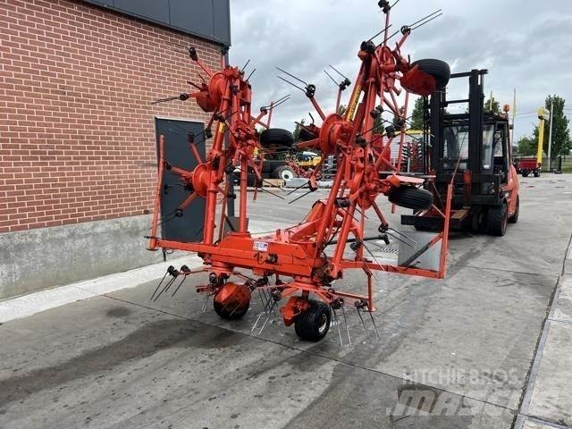 Kuhn GF8501 Obraceče a shrabovače sena