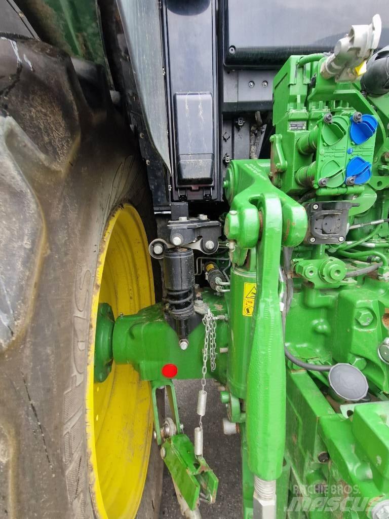 John Deere 6195 M Traktory