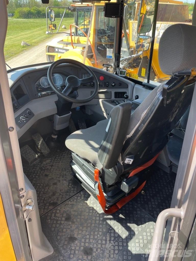 Volvo A30G Kloubové dempry