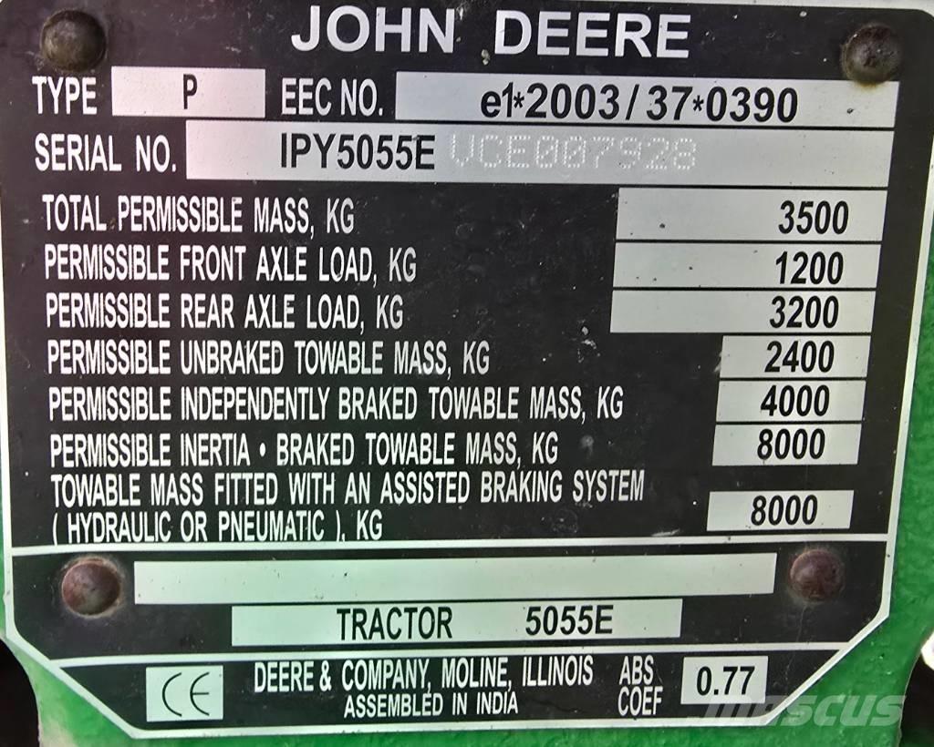 John Deere 5055 E Traktory