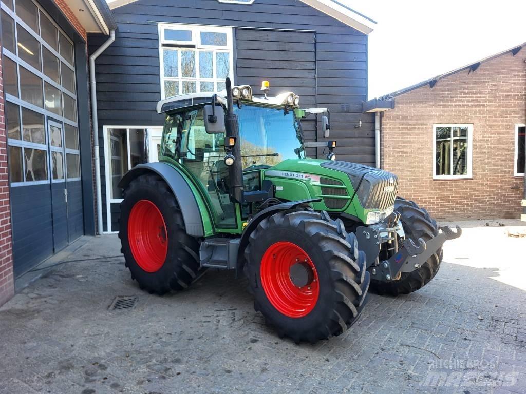 Fendt 211 Vario TMS Traktory