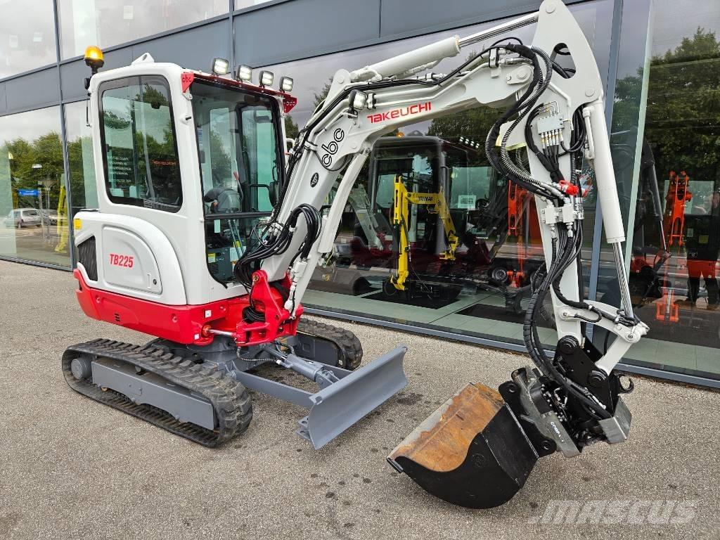 Takeuchi TB 225 Mini rýpadla < 7t