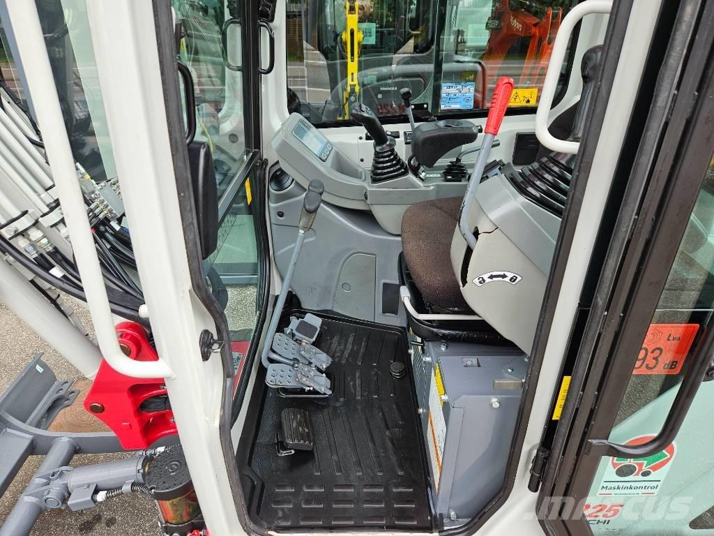 Takeuchi TB 225 Mini rýpadla < 7t
