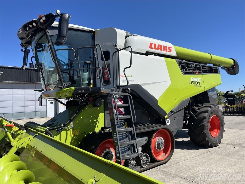 CLAAS Lexion 8800TT Sklízecí mlátičky