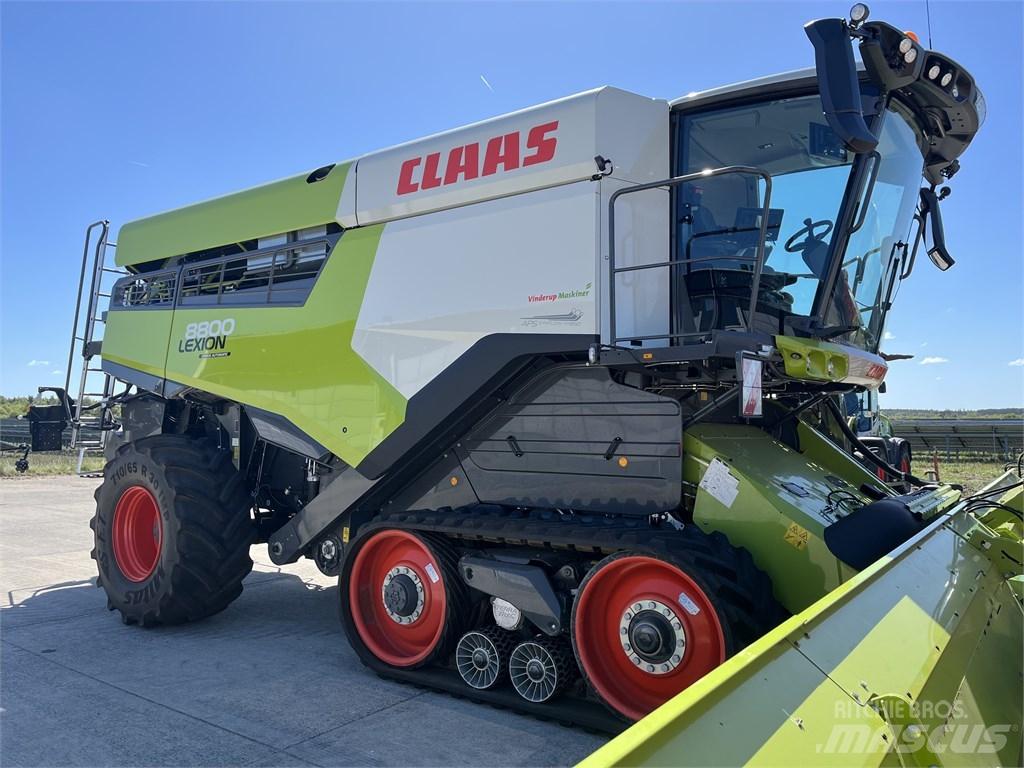 CLAAS Lexion 8800TT Sklízecí mlátičky