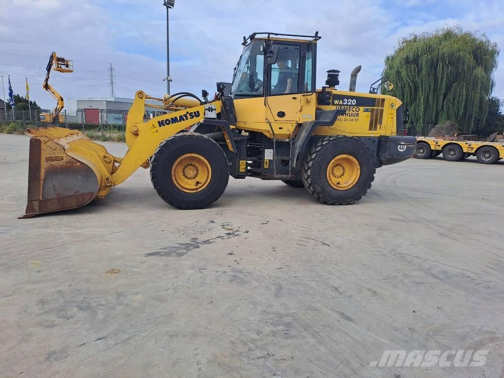 Komatsu WA 320-6 Kolové nakladače