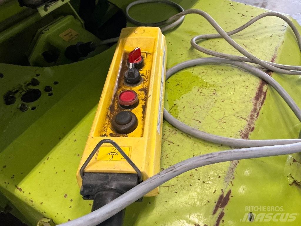 CLAAS Rollant 240 Lis na válcové balíky