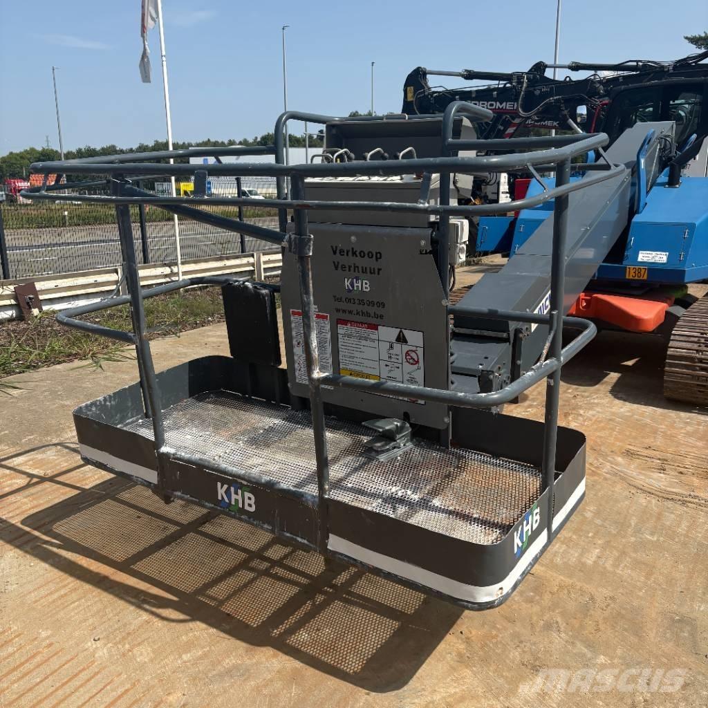 Aichi SR 12 B Teleskopické plošiny