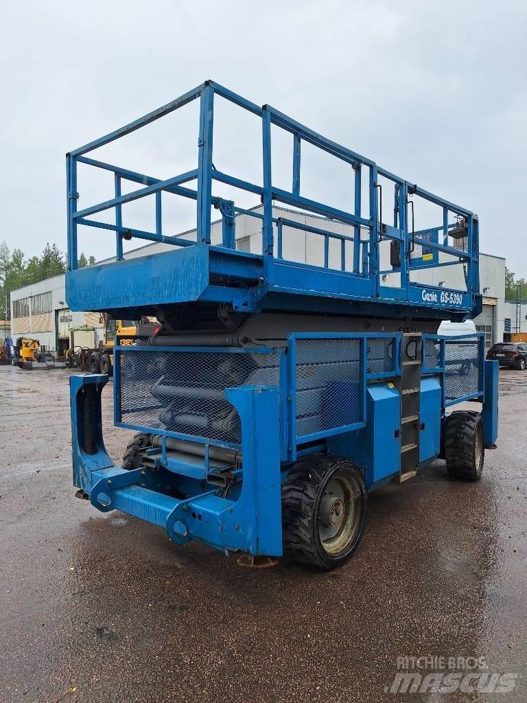Genie GS 5390 RT Nůžková zvedací plošina