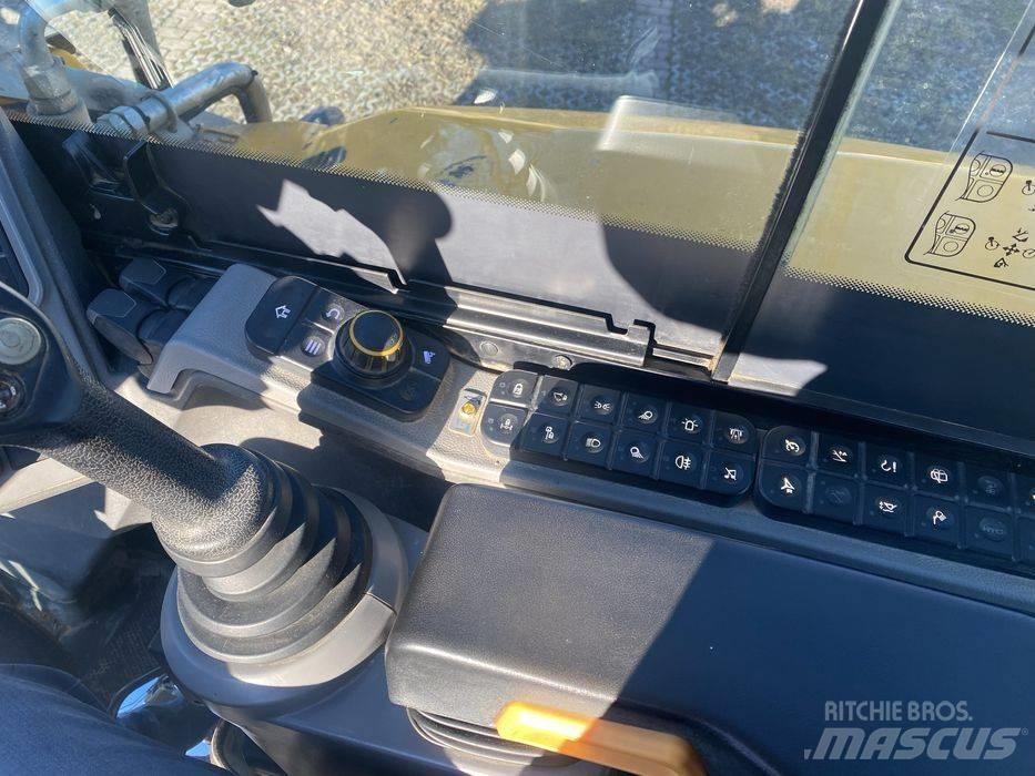 JCB W 110 Hydradig Kolová rýpadla