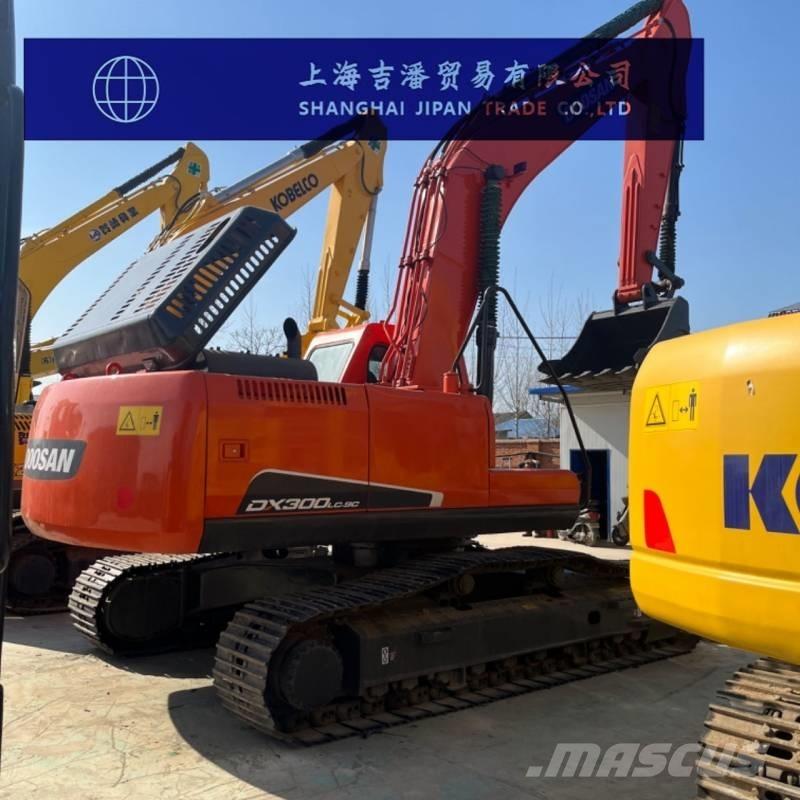 Doosan DX 300 Pásová rýpadla