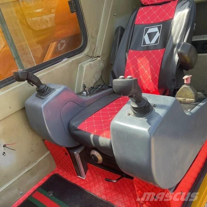XCMG QY 100 K Univerzální terénní jeřáby